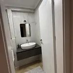 Hub Apartment *